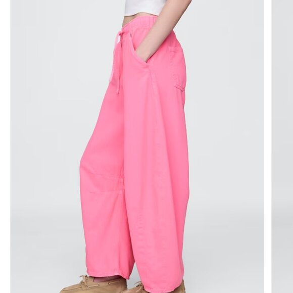 NWT GAP Mid Rise Easy Horseshoe Jeans Bright Pink Denim | Size Small - Picture 2 of 12